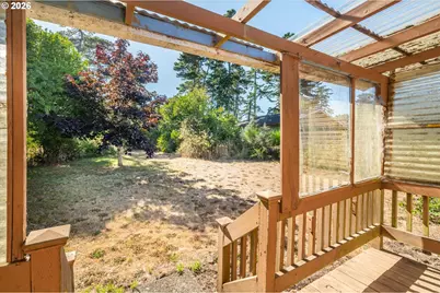 1633 Maple St, Florence, OR 97439 - Photo 37