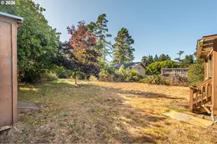 1633 Maple St, Florence, OR 97439 - Photo 35