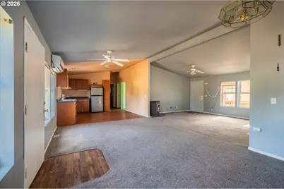 1633 Maple St, Florence, OR 97439 - Photo 3