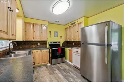 1915 23rd St NE, Salem, OR 97301 - Photo 11