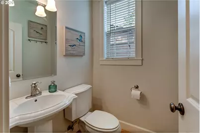 9130 N Seneca St, Portland, OR 97203 - Photo 17