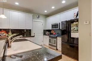 9130 N Seneca St, Portland, OR 97203 - Photo 11