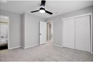 8325 SW Terwilliger Blvd, Portland, OR 97219 - Photo 9