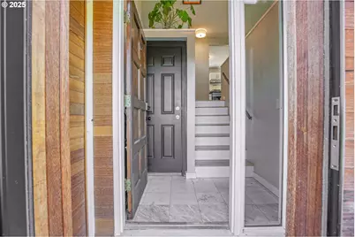 8325 SW Terwilliger Blvd, Portland, OR 97219 - Photo 3