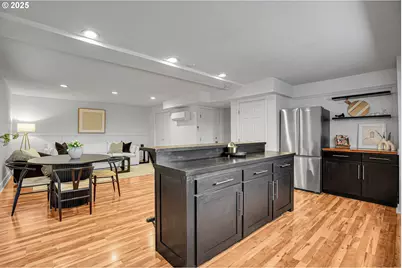 8325 SW Terwilliger Blvd, Portland, OR 97219 - Photo 13