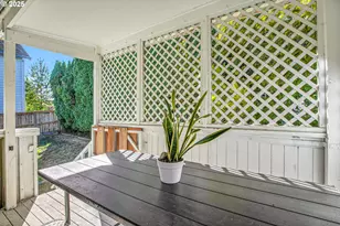 8325 SW Terwilliger Blvd, Portland, OR 97219 - Photo 29