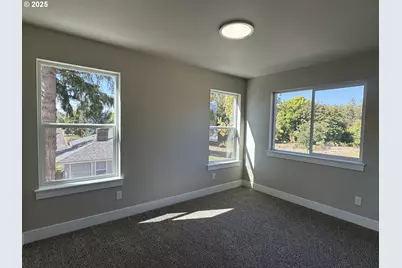 440 W Harrison St, Roseburg, OR 97471 - Photo 21