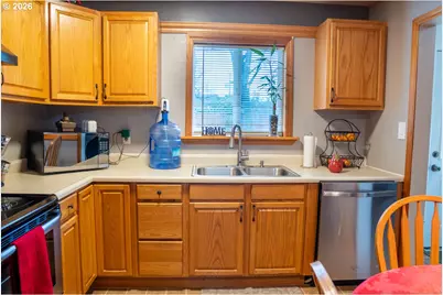 634 Waverly Dr SE, Albany, OR 97322 - Photo 9