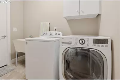 623 N V St, Washougal, WA 98671 - Photo 33