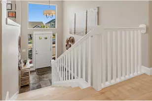 623 N V St, Washougal, WA 98671 - Photo 5