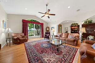 420 Cascara Ln, Roseburg, OR 97471 - Photo 11