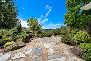 420 Cascara Ln, Roseburg, OR 97471 - Photo 5