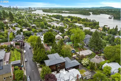 7604 S Hood Ave, Portland, OR 97219 - Photo 35