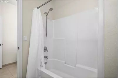 2961 Lord Byron Pl, Eugene, OR 97408 - Photo 23