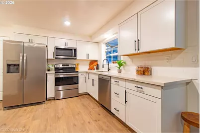 1682 Hemlock St, Eugene, OR 97404 - Photo 7