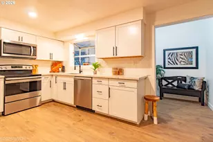 1682 Hemlock St, Eugene, OR 97404 - Photo 5