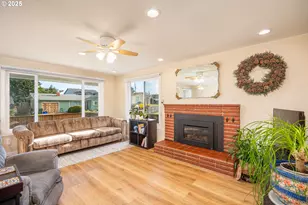 1960 Lincoln St, North Bend, OR 97459 - Photo 7