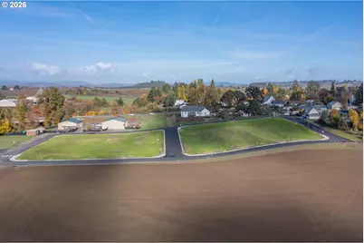 2 W Grant St #2, Carlton, OR 97111 - Photo 27