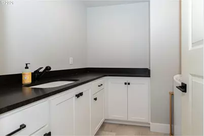 1551 Alsea Dr, Eugene, OR 97408 - Photo 21