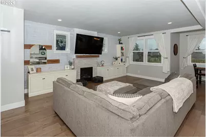 1551 Alsea Dr, Eugene, OR 97408 - Photo 7