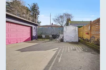 3608 SE Center St, Portland, OR 97202 - Photo 33