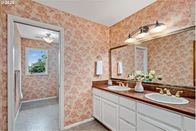 5159 Solar Heights Dr, Eugene, OR 97405 - Photo 37