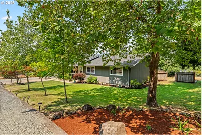696 Crowe Ave, Drain, OR 97435 - Photo 5