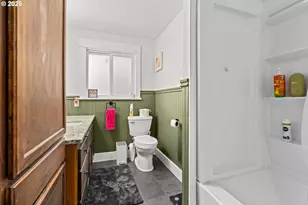 696 Crowe Ave, Drain, OR 97435 - Photo 21