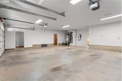 370 NW 81st Pl, Portland, OR 97229 - Photo 39