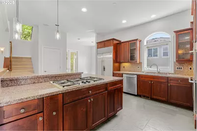 370 NW 81st Pl, Portland, OR 97229 - Photo 23