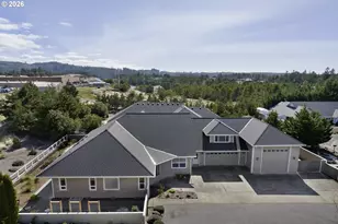 2116 E Willow Loop, Florence, OR 97439 - Photo 3