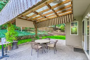 8225 SW Gearhart Dr, Beaverton, OR 97007 - Photo 25