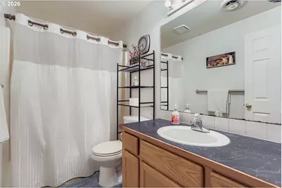 8225 SW Gearhart Dr, Beaverton, OR 97007 - Photo 23