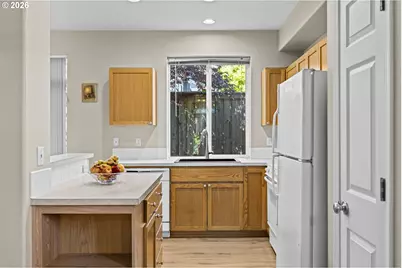 6315 SW Vinwood Ter, Beaverton, OR 97078 - Photo 9
