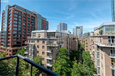 1030 NW 12th Ave #526, Portland, OR 97209 - Photo 11