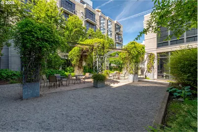 1030 NW 12th Ave #526, Portland, OR 97209 - Photo 31