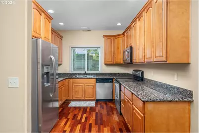 2105 NE Cleveland Ave, Gresham, OR 97030 - Photo 9