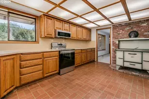 78548 Rat Creek Rd, Cottage Grove, OR 97424 - Photo 3