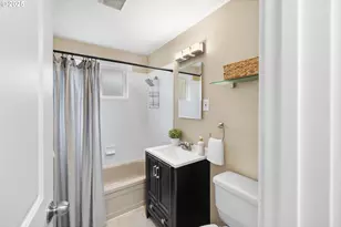 7402 SW Locust St, Portland, OR 97223 - Photo 15