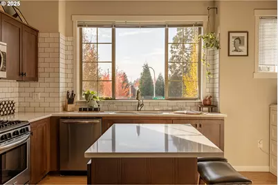 7974 NE Heiser St, Hillsboro, OR 97006 - Photo 9