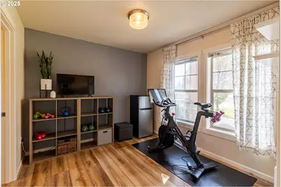 7974 NE Heiser St, Hillsboro, OR 97006 - Photo 3