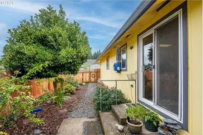 90 S 17th St, Cottage Grove, OR 97424 - Photo 19