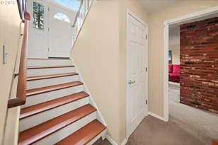 17738 Kelok Rd, Lake Oswego, OR 97034 - Photo 21