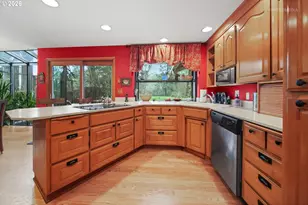 17738 Kelok Rd, Lake Oswego, OR 97034 - Photo 9