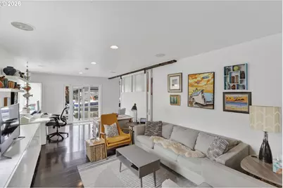 11610 N Island Cove Ln, Portland, OR 97217 - Photo 19