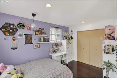 11610 N Island Cove Ln, Portland, OR 97217 - Photo 29