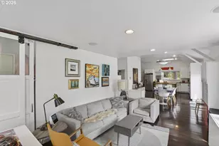 11610 N Island Cove Ln, Portland, OR 97217 - Photo 23