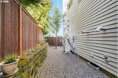 77 NE 58th Ave, Portland, OR 97213 - Photo 29