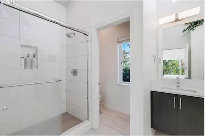 77 NE 58th Ave, Portland, OR 97213 - Photo 23