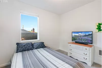 77 NE 58th Ave, Portland, OR 97213 - Photo 15